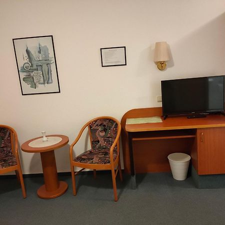 Hotel Zur Eisenbahn Rodgau Εξωτερικό φωτογραφία