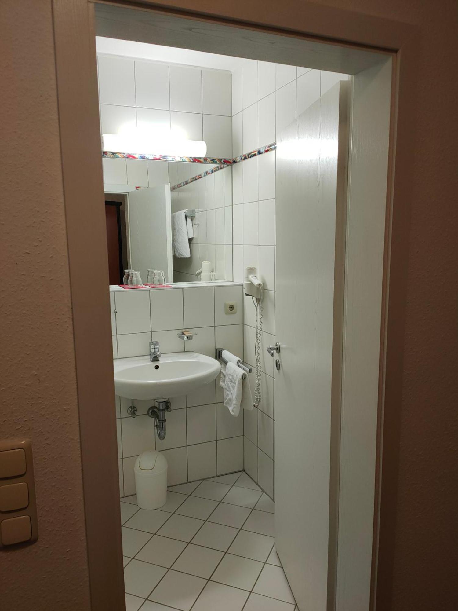 Hotel Zur Eisenbahn Rodgau Εξωτερικό φωτογραφία