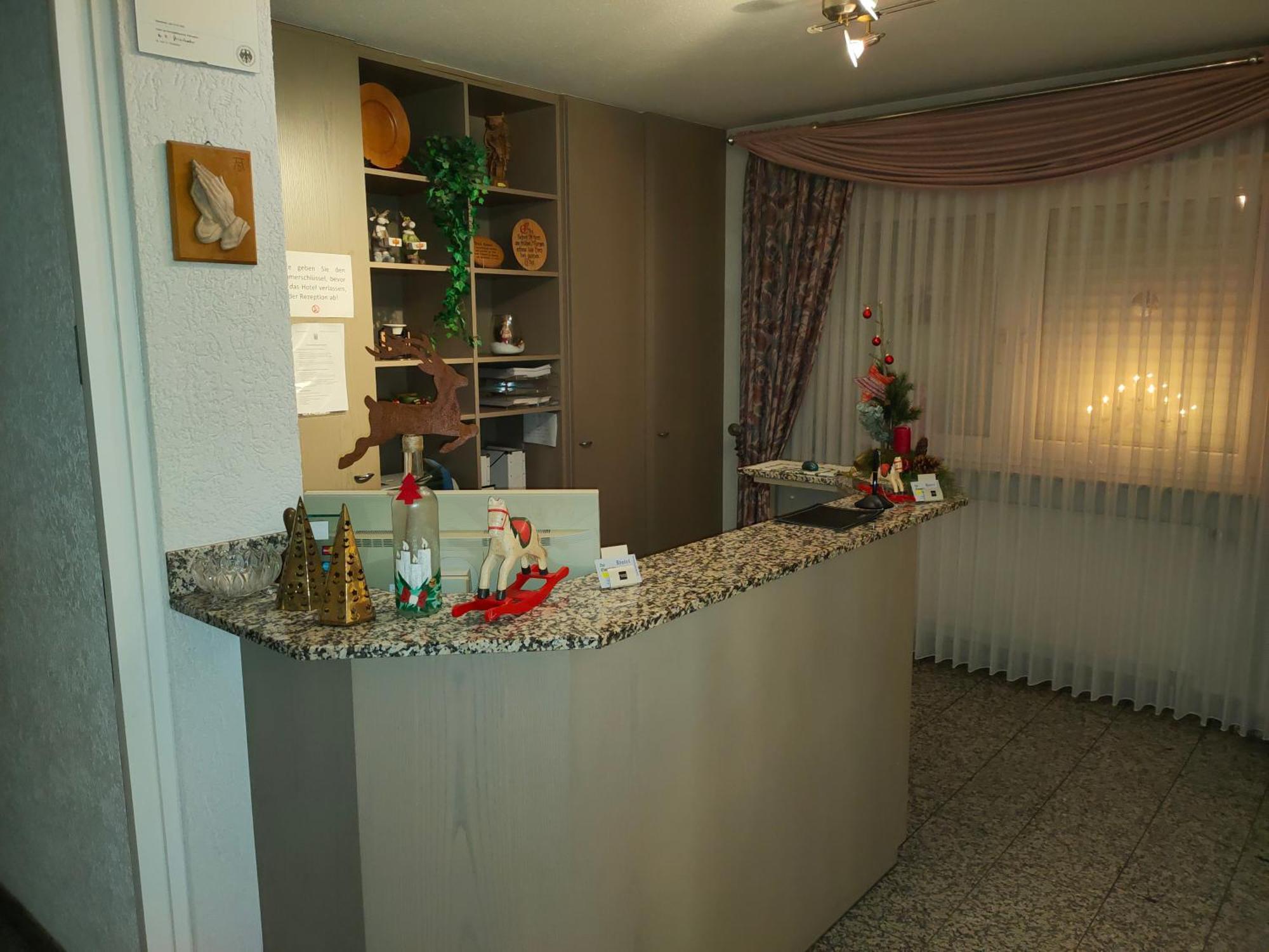 Hotel Zur Eisenbahn Rodgau Εξωτερικό φωτογραφία